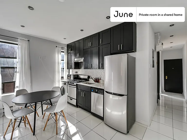 225 W 109th St #D — Photo 6