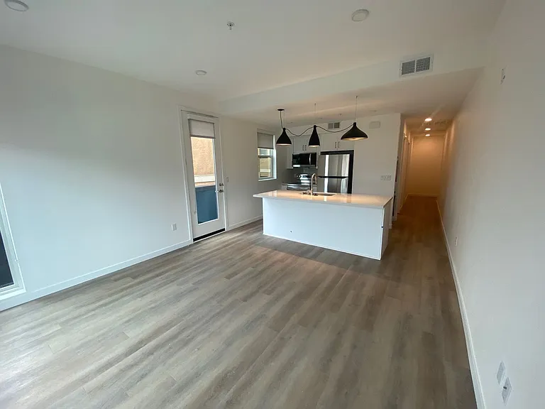 4015 Richmond St #206 — Photo 7