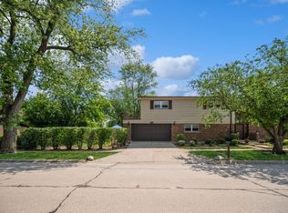1629 Little John Ct, Highland Park, IL