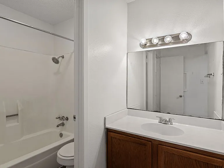 Patton Apartments — Photo 15