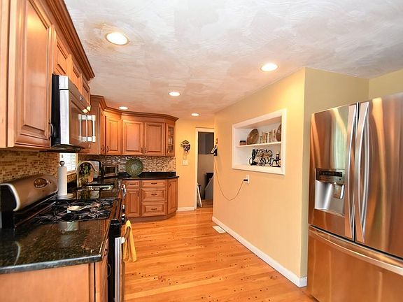 2nd image of 54 Jacobsen Dr