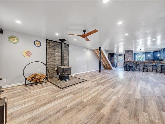 4th image of 921 Piedmont Ave