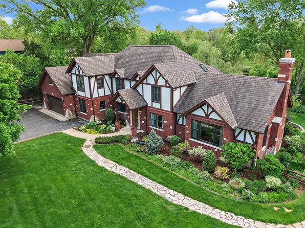 23W231 Saint Charles Rd, Glen Ellyn, IL 60137