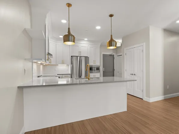 99 Foundry Place #301, Portsmouth, NH 03801