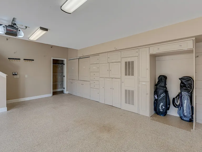 219 King Arthur Cir — Photo 35