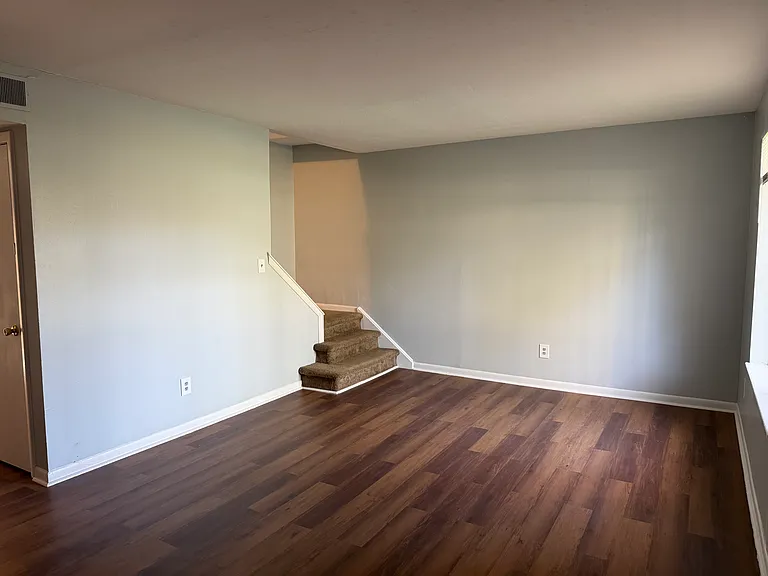 223 Peyton Pl SW — Photo 6