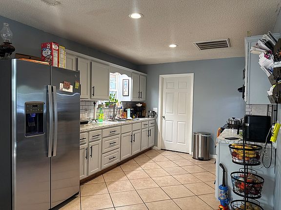 5th image of 252 Julie Ln