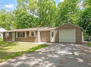 192 Reservoir St, Holden, MA 01520