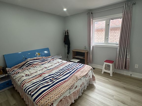 4th image of 178 Shepton Way