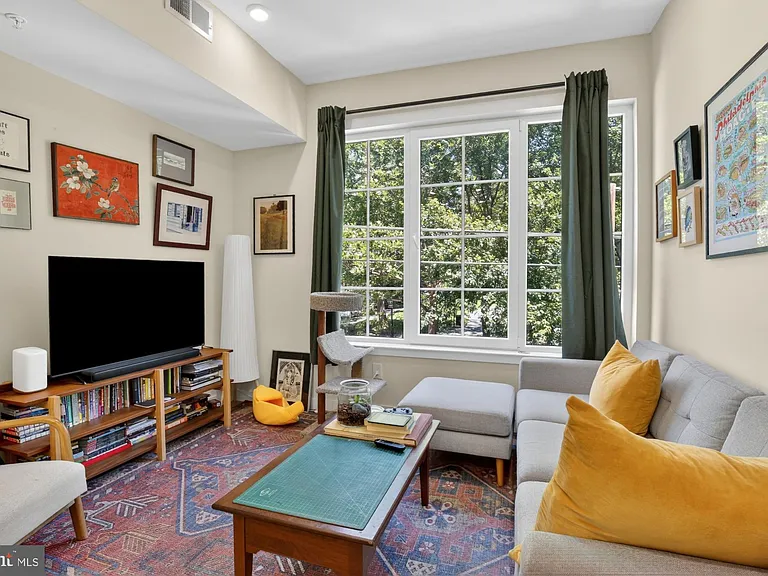 1701 S 4th St #203 — Photo 6