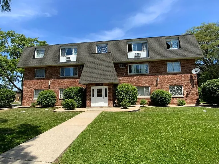17230 S 71st Ct — Photo 4