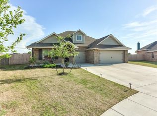 17905 Haslemere Ln, Edmond, OK 73012
