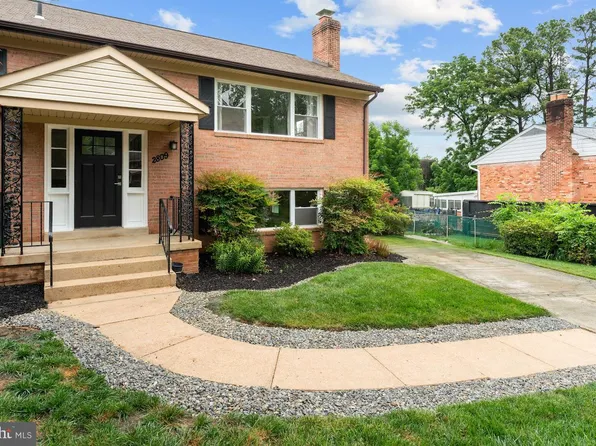 2809 Elsmore St, Fairfax, VA 22031