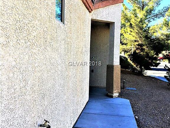 3rd image of 512 Braided River Ave