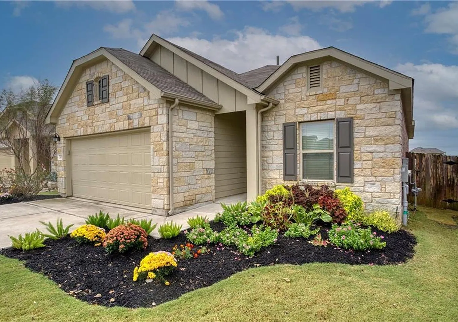 495 Shale Circle, Buda, Tx 78610 — Photo 1