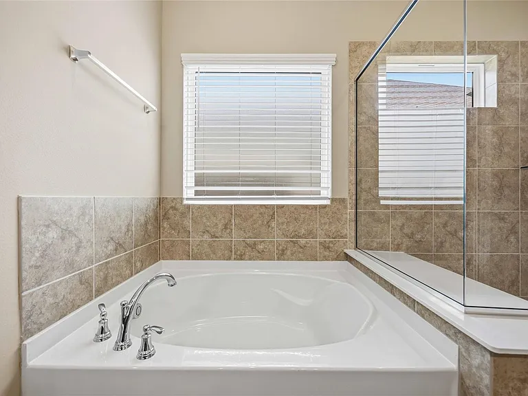 3915 Sugardale St — Photo 19