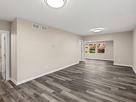 4th image of 4212 Indianapolis Blvd