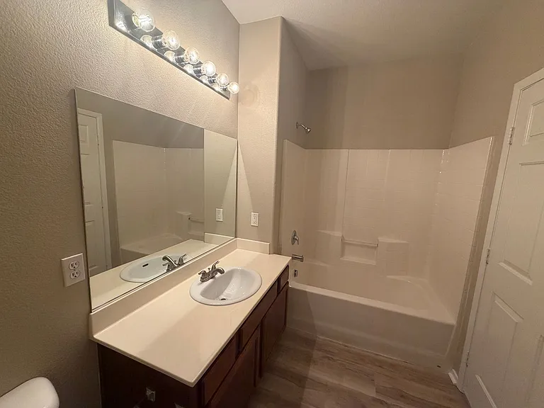 9303 Gilcrease Ave #1250 — Photo 15
