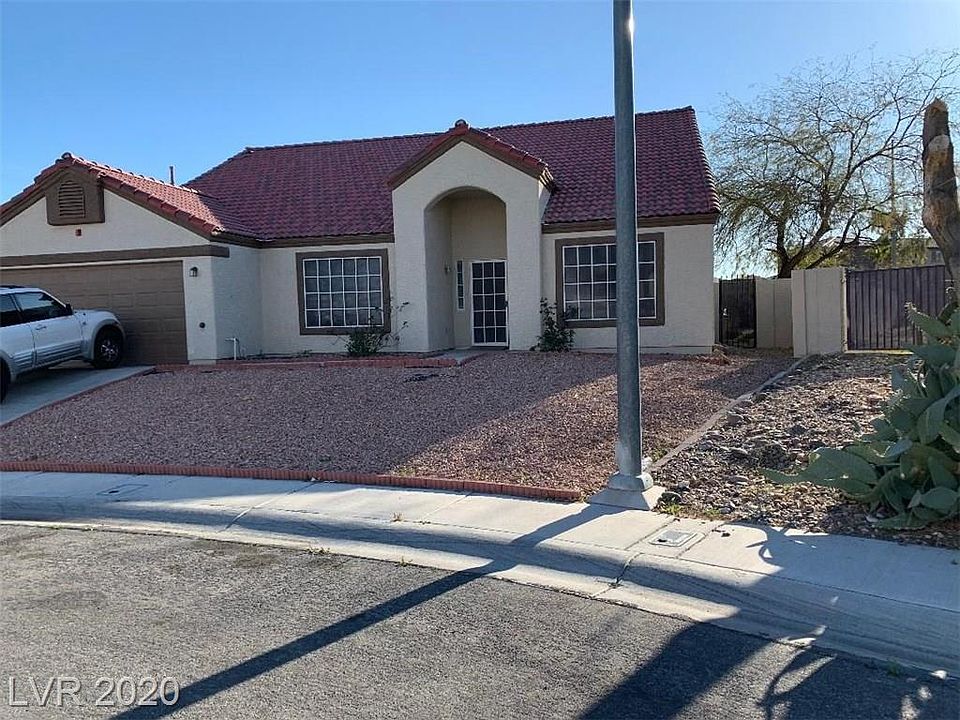 2nd image of 1733 Hunters Bluff Dr