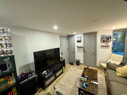 Rented by TorsX Inc | media 13