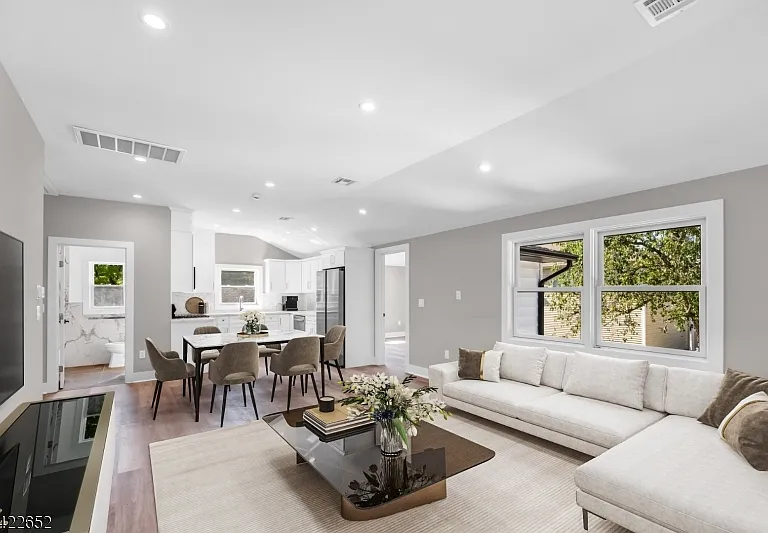 715 Evans St #2 — Photo 4