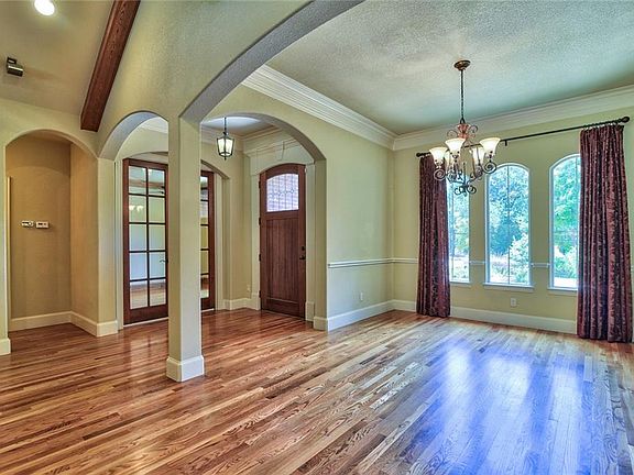 5th image of 6433 Parkmont Dr