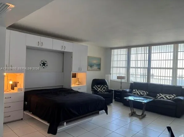 100 Lincoln Rd, Miami Beach, FL
