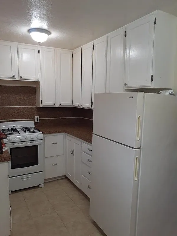 910 Capitol Street Ogden, Ut Clean Daylight Basement Apartment — Photo 2