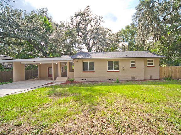 2nd image of 7028 Oakwood Dr