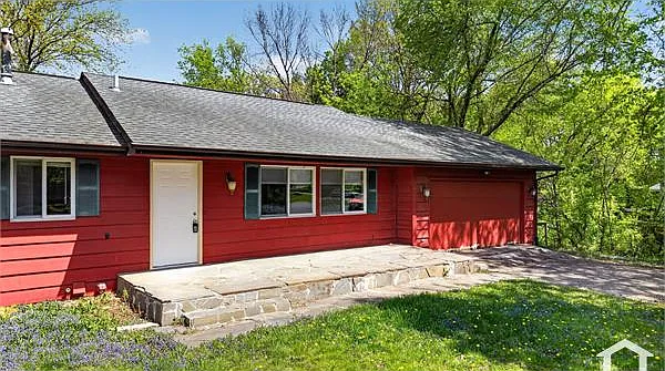 16310 Lake Ridge Dr — Photo 2