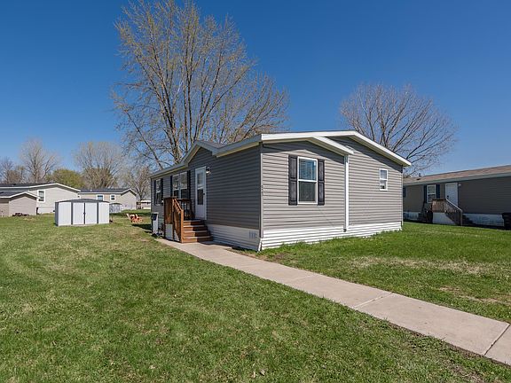 2nd image of 923 Hamlet Cir