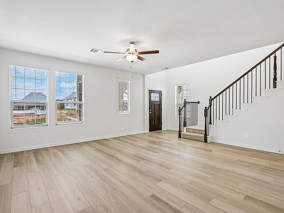 5th image of 2768 Teton St