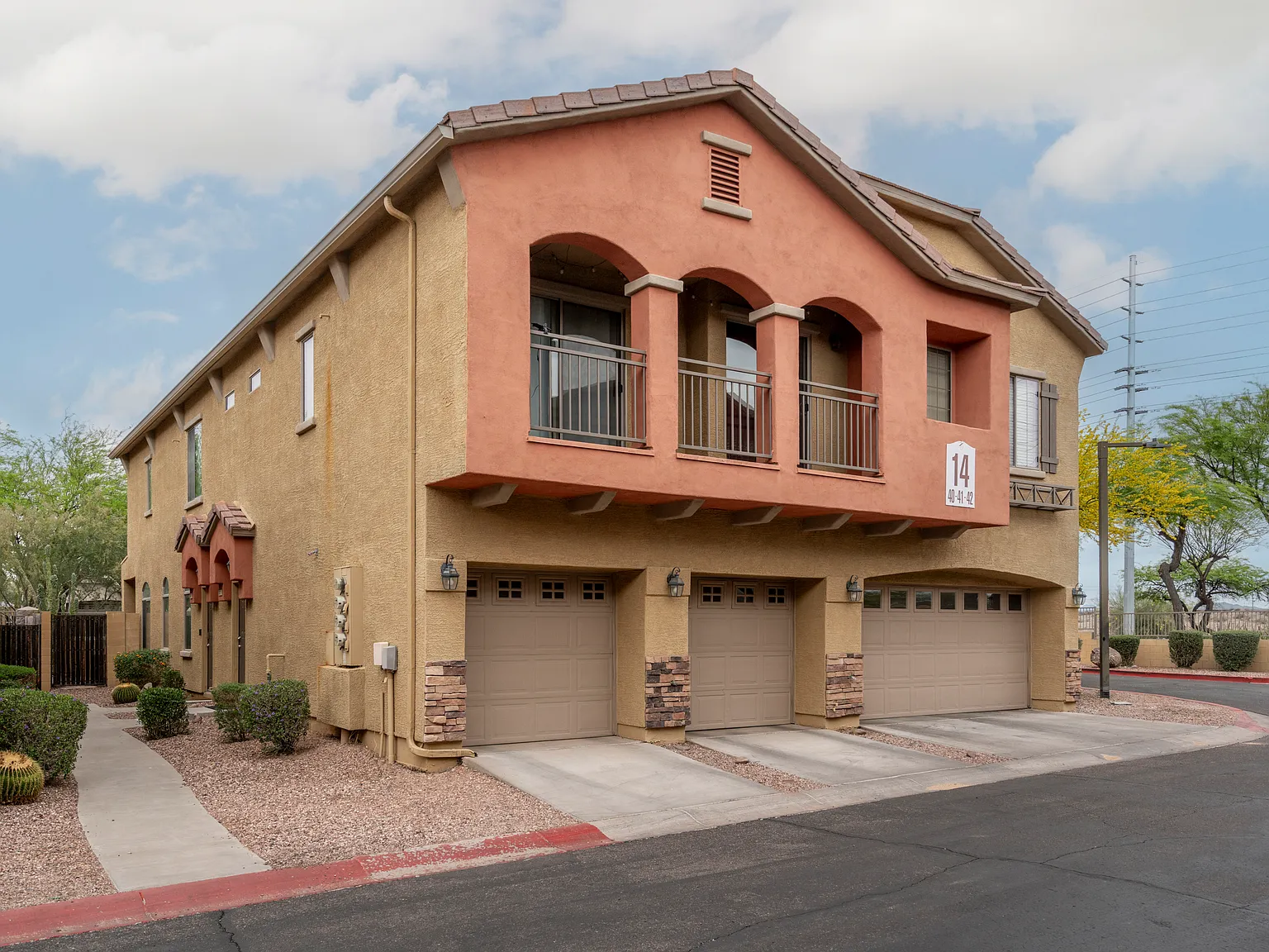 2250 East Deer Valley Rd - 41 — Photo 2