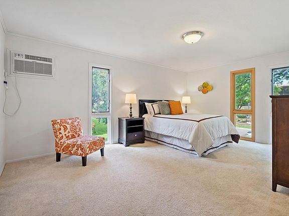 3rd image of 6305 York Ave S APT 203