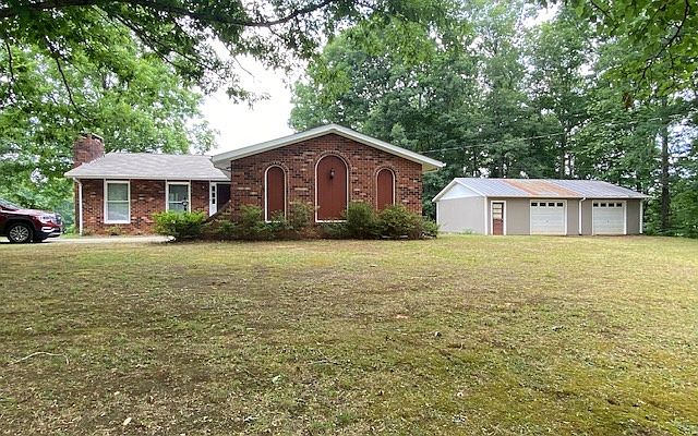 2nd image of 1021 Barnes Chapel Rd