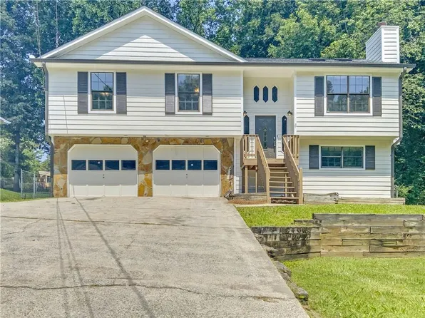2592 Winding Creek Dr, Lithia Springs, GA 30122