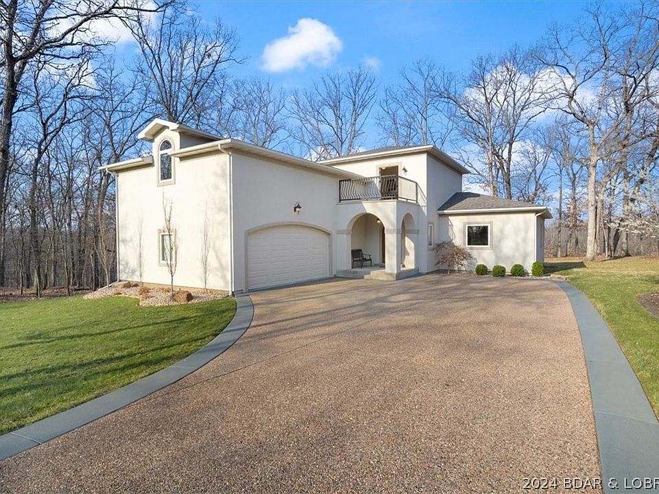 1st image of 335 Via Appia Dr