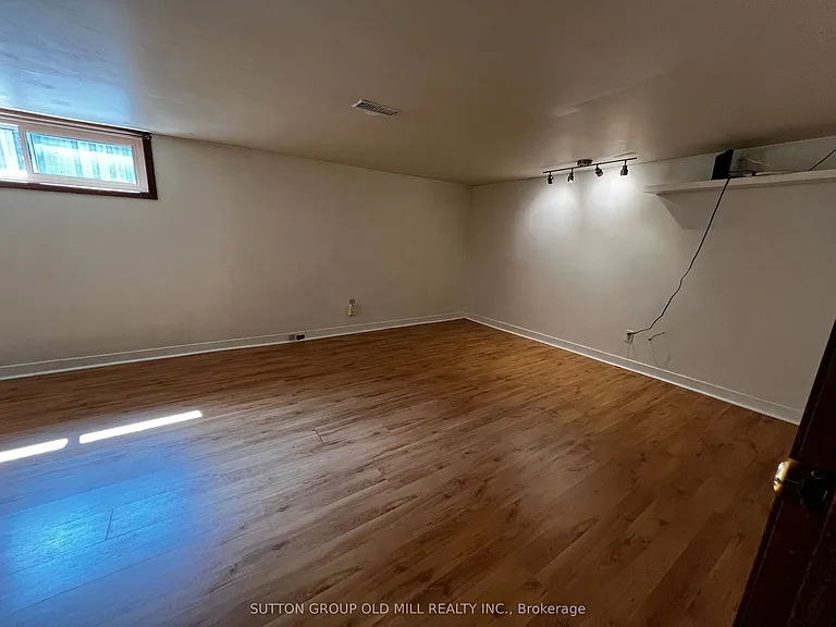126 Rangoon Rd #BASEMENT — Photo 22