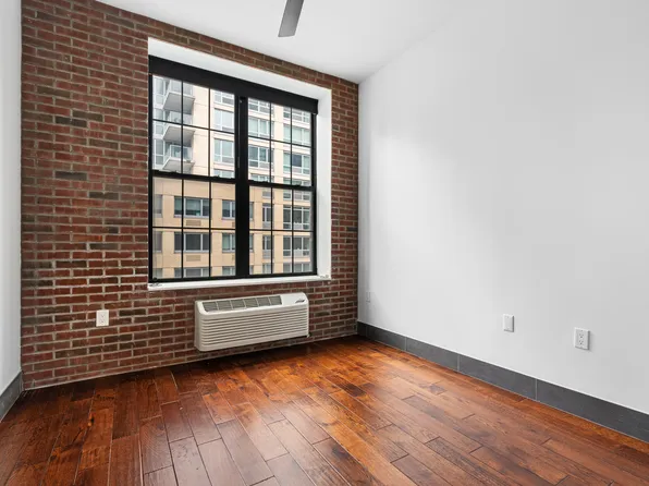 42-60 Crescent Street image 18 of 28