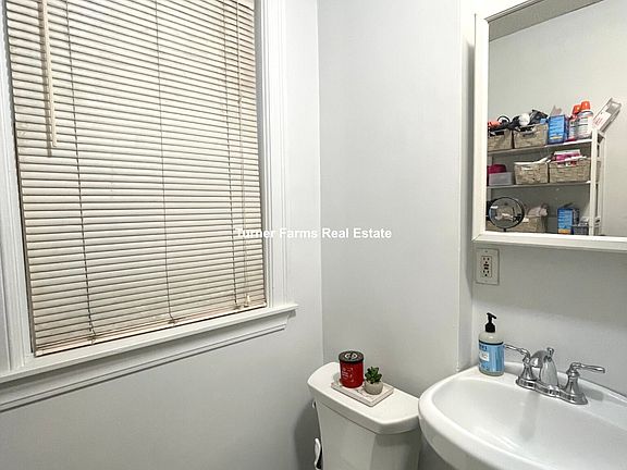 2nd image of 200 Harvard St #1A