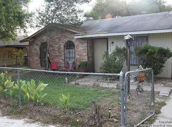 5th image of 8423 Creek Bend Dr