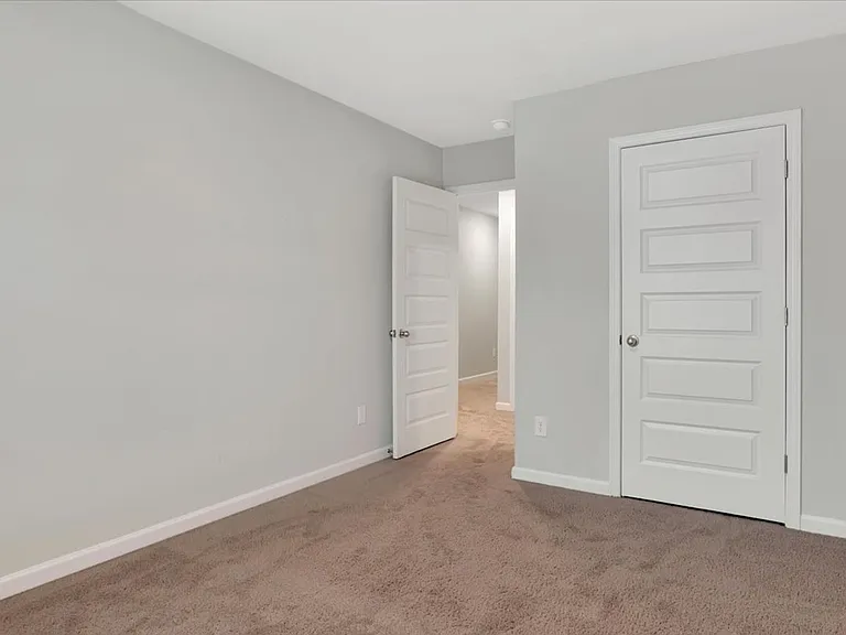 1127 Sims Dr — Photo 28