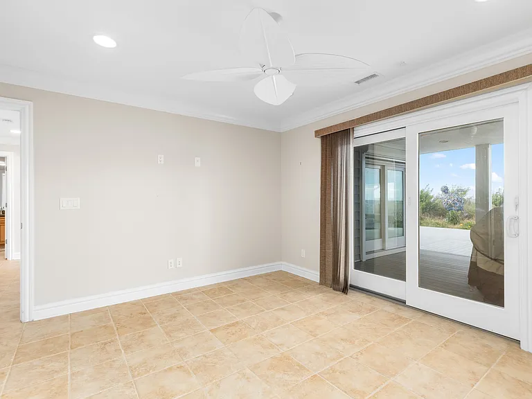 882 W Ocean View Ave — Photo 9
