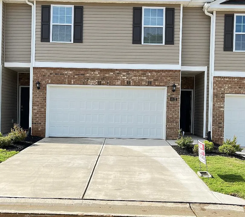 1112 Broholmer Ln