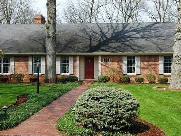 2nd image of 6625 Woodbriar Ln