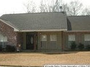 4322 Hunters Point Dr, Zachary, LA 70791