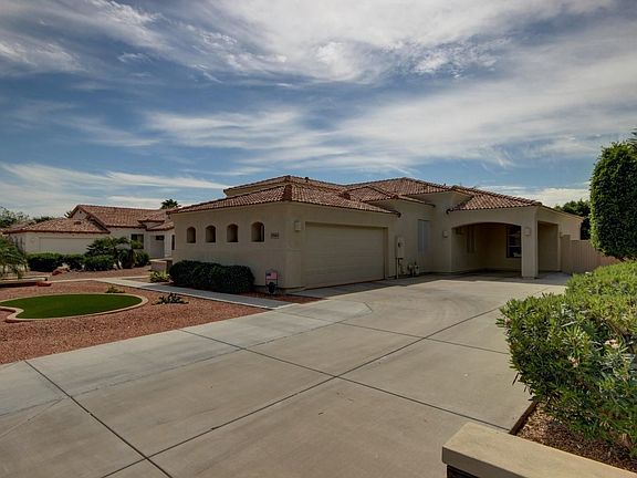 3rd image of 7329 W Caribbean Ln