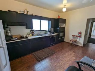 179 Spence St #1A, Winnipeg, MB R3C1Y5