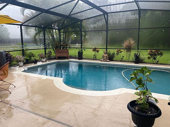 5th image of 8217 Helena Dr