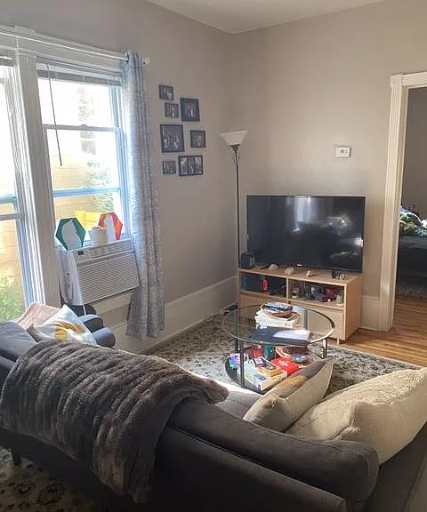 1931 Fillmore St NE #1 — Photo 10